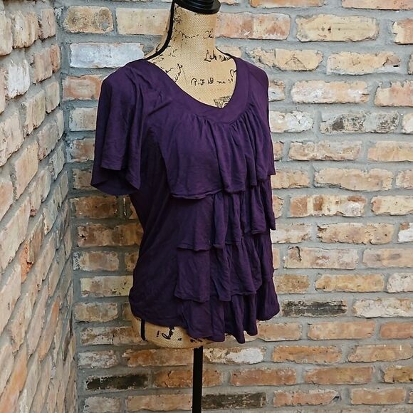 New York & Co Aubergine tiered ruffled top size Medium - Picture 3 of 11